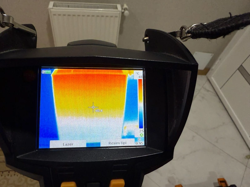 Kazan'da su kaçağı tespiti yaparken kullandığımız termal kameramız, kırmadan cihazlı su kaçağı tespitinde bir numara